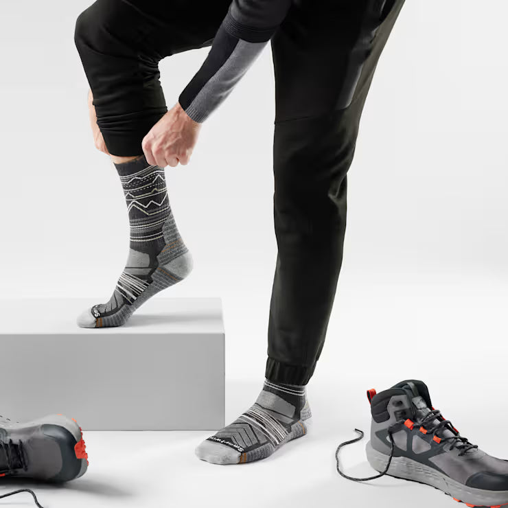 Smartwool Merino - Hike Mountain Range Pattern Crew Socks - Image 2