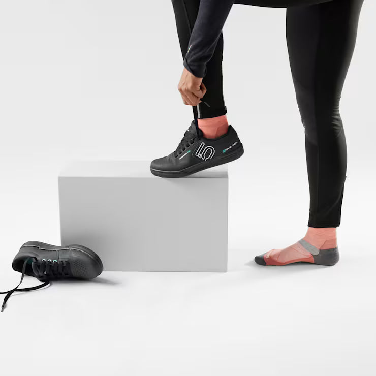 Smartwool Merino - Women's Bike Ankle Socks - Image 2