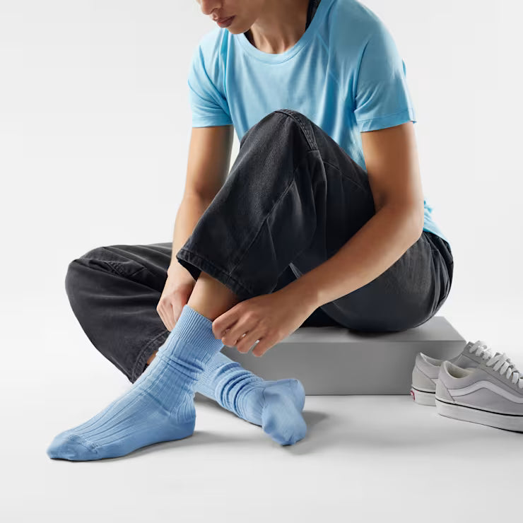 Smartwool Merino - Women's Everyday Slouchy Rib Tall Crew Socks - Image 2
