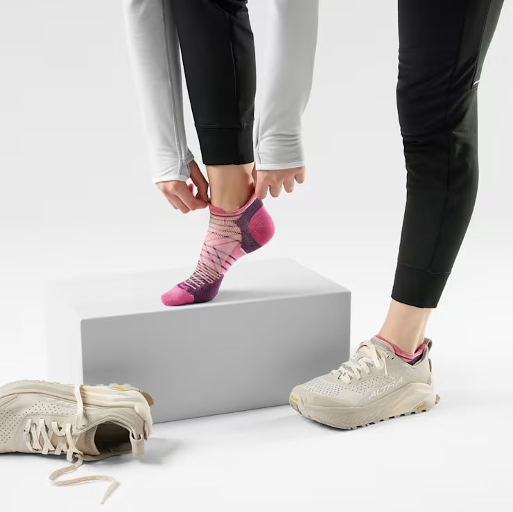 Smartwool Merino - Women's Run Stripe Low Ankle Socks - Image 2